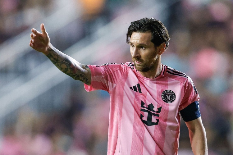 权威确认!罗马诺:梅西即将与迈阿密续约!只待对合同做最后审核