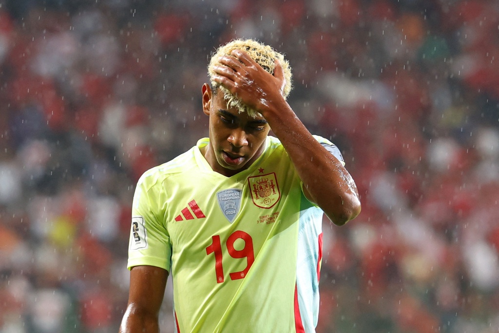 记者:若亚马尔出战巴黎,德拉富恩特就肯定会召他踢10月份世预赛